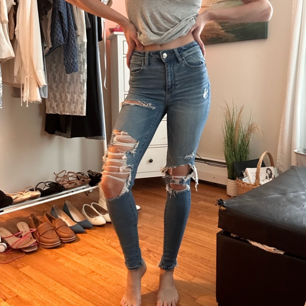 Ripped skinny jeans